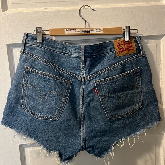 Levi’s 501 Denim Shorts - Picture 2 of 5